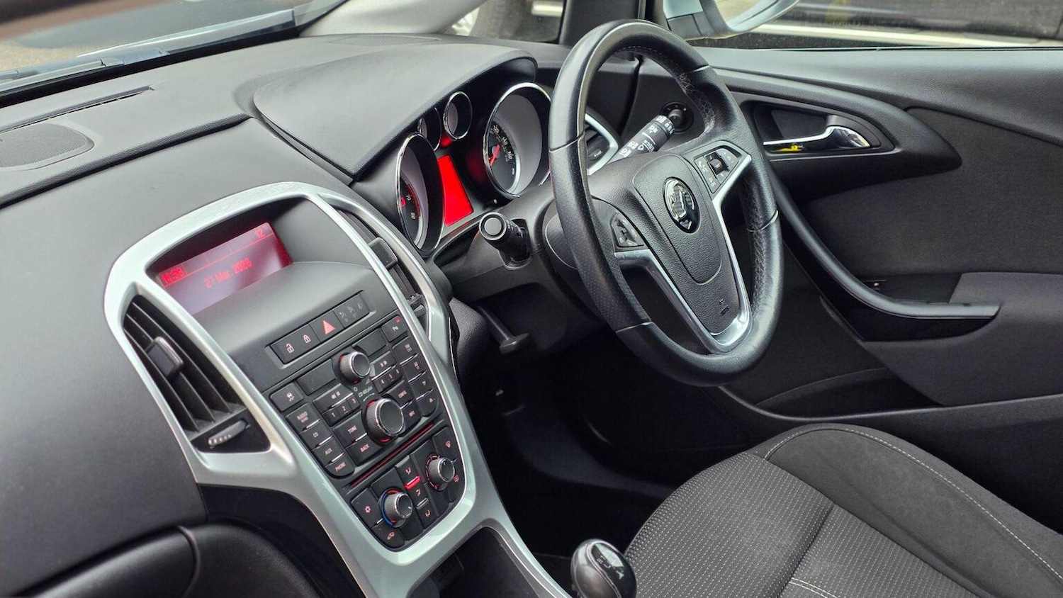 Used Vauxhall Astra 2015 for sale - 78045591: Photo 36