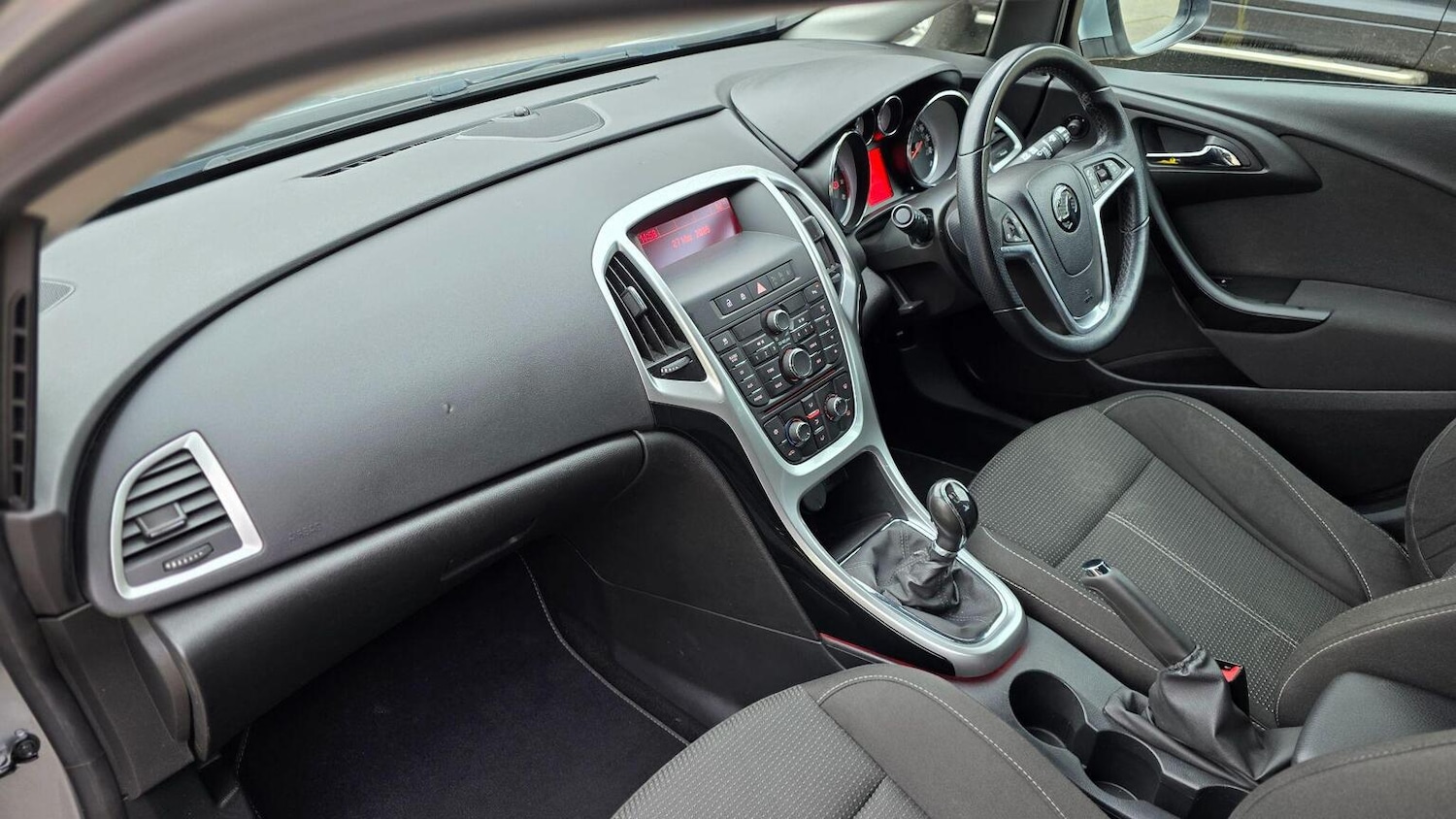 Used Vauxhall Astra 2015 for sale - 78045591: Photo 38