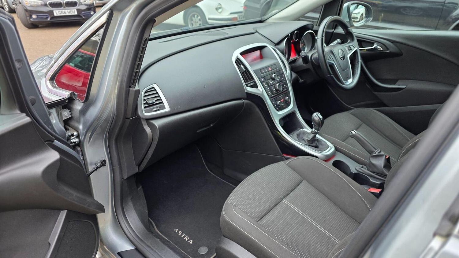 Used Vauxhall Astra 2015 for sale - 78045591: Photo 40