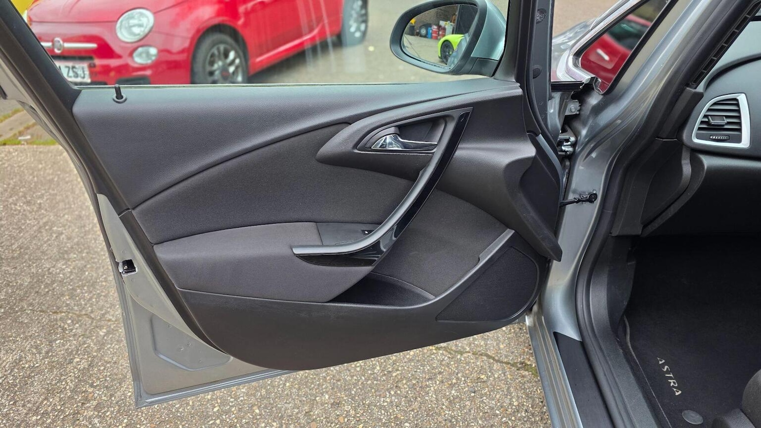 Used Vauxhall Astra 2015 for sale - 78045591: Photo 41