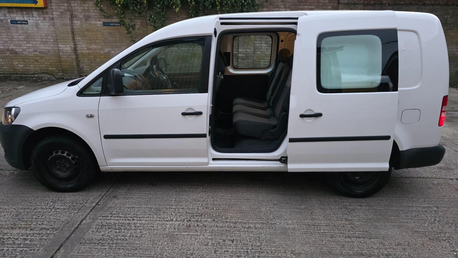 Used Volkswagen Caddy Maxi 2013 for sale - 78139389: Photo 11