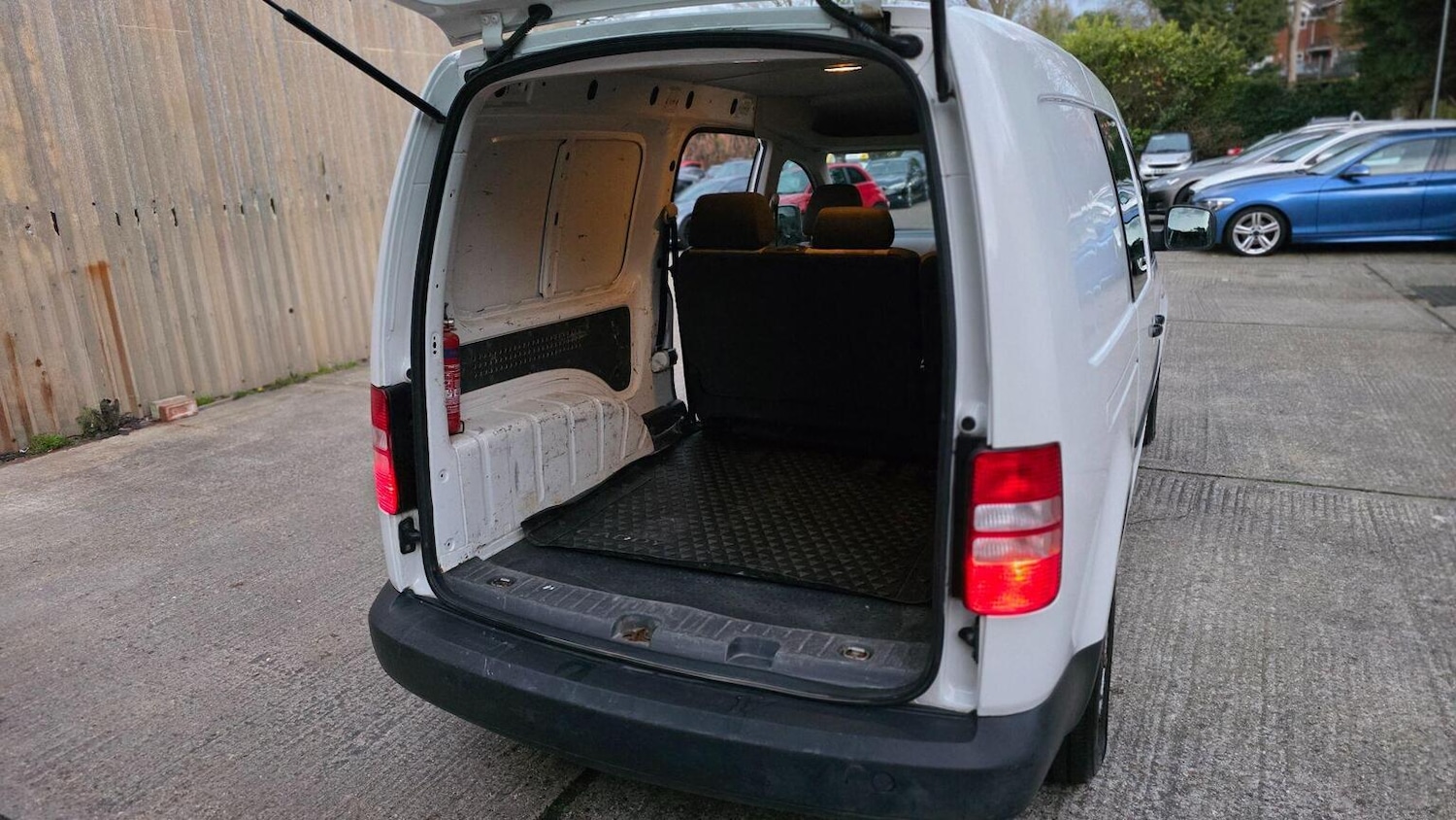 Used Volkswagen Caddy Maxi 2013 for sale - 78139389: Photo 15