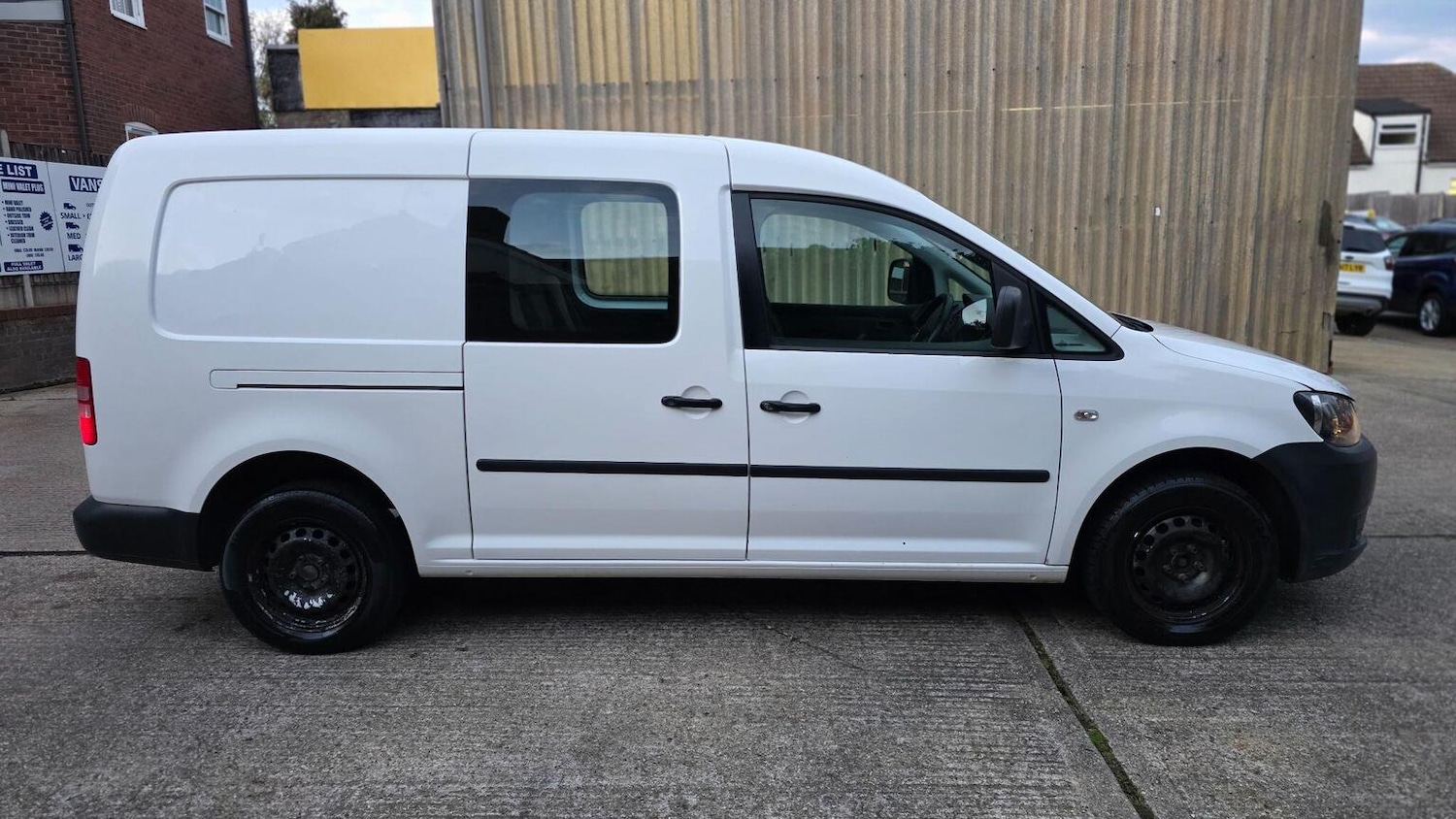 Used Volkswagen Caddy Maxi 2013 for sale - 78139389: Photo 3