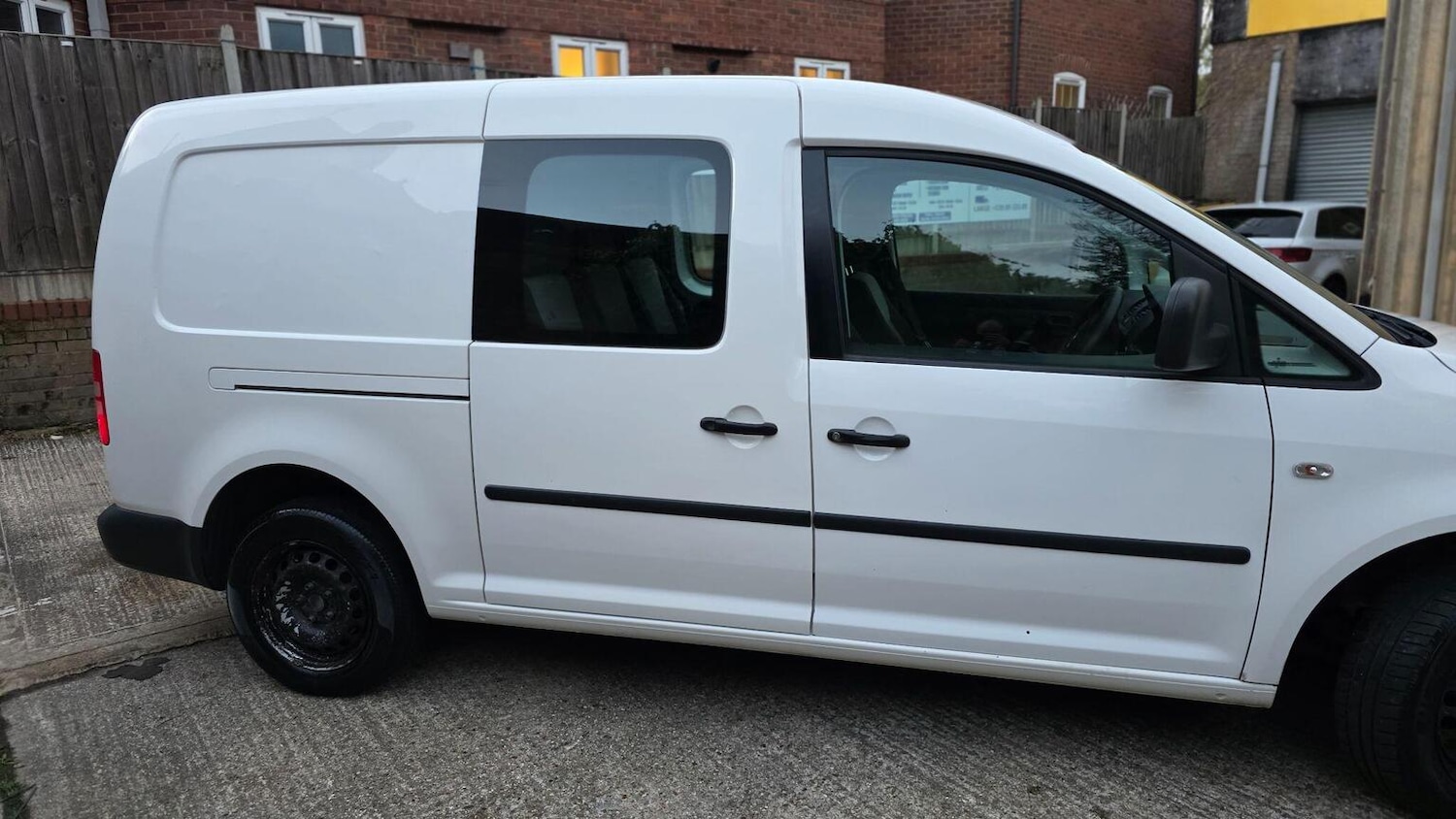 Used Volkswagen Caddy Maxi 2013 for sale - 78139389: Photo 50
