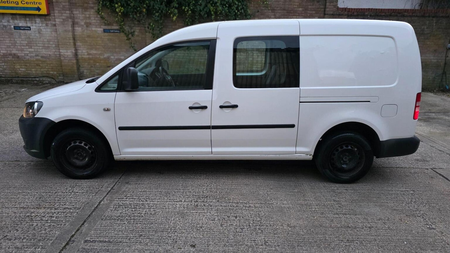 Used Volkswagen Caddy Maxi 2013 for sale - 78139389: Photo 7
