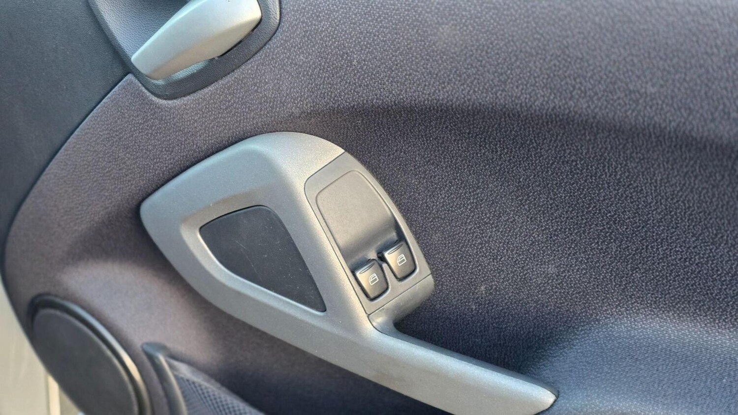 Used smart fortwo 2011 for sale - 77915659: Photo 25