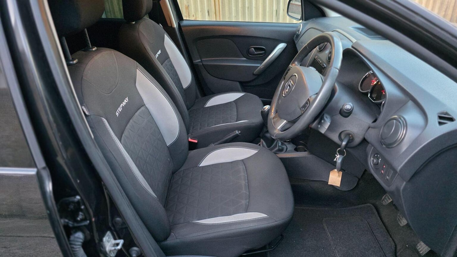 Used Dacia Sandero Stepway 2014 for sale - 77636926: Photo 12