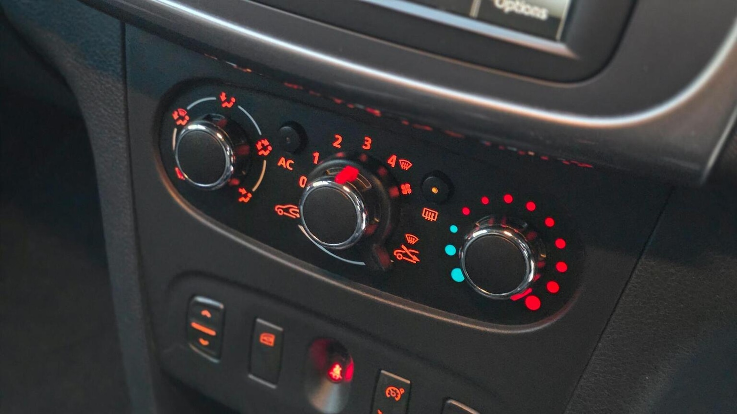 Used Dacia Sandero Stepway 2014 for sale - 77636926: Photo 16