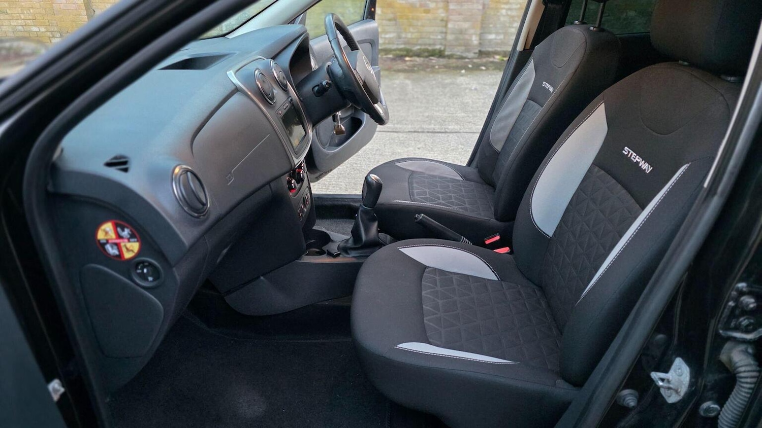 Used Dacia Sandero Stepway 2014 for sale - 77636926: Photo 26