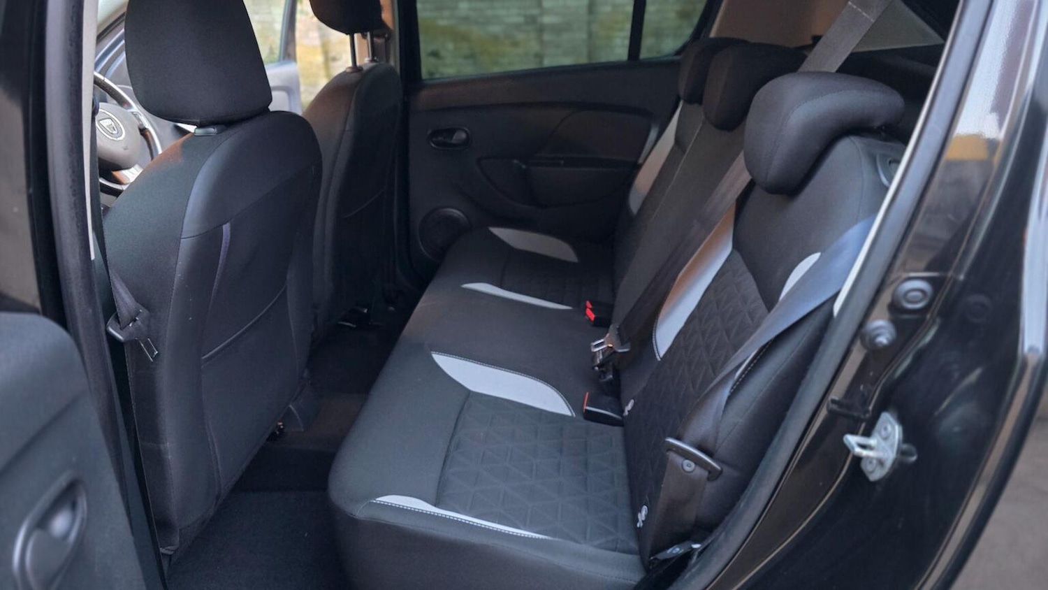 Used Dacia Sandero Stepway 2014 for sale - 77636926: Photo 29