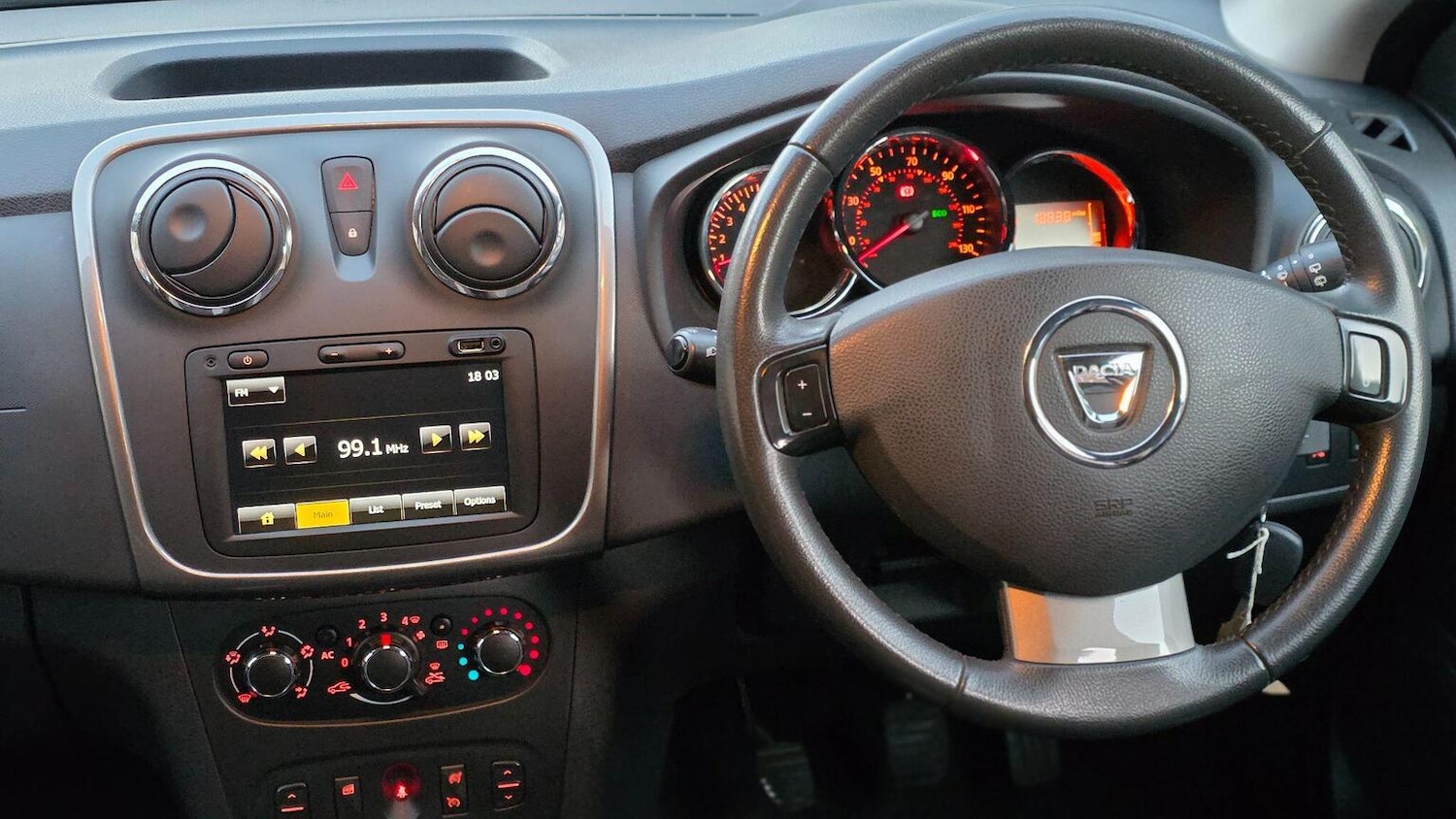 Used Dacia Sandero Stepway 2014 for sale - 77636926: Photo 33