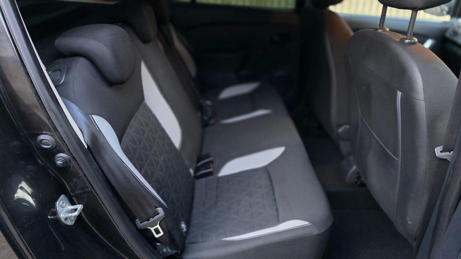 Used Dacia Sandero Stepway 2014 for sale - 77636926: Photo 36