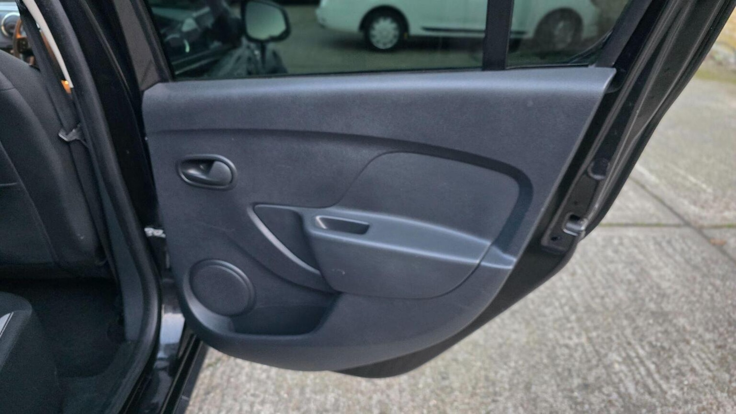 Used Dacia Sandero Stepway 2014 for sale - 77636926: Photo 37