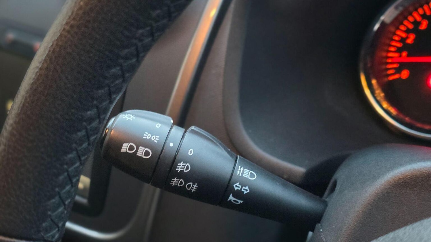 Used Dacia Sandero Stepway 2014 for sale - 77636926: Photo 39