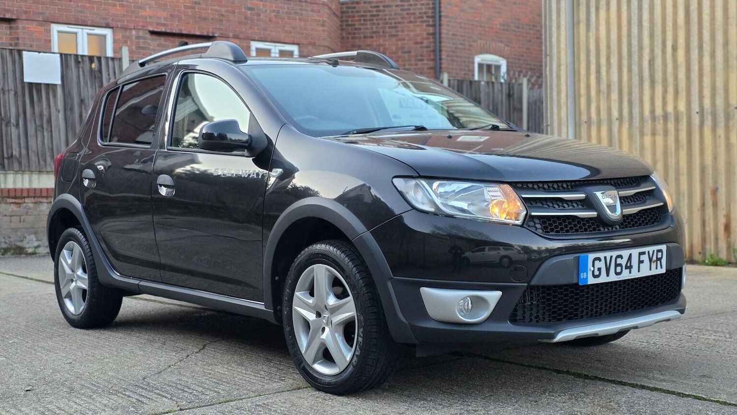 Used Dacia Sandero Stepway 2014 for sale - 77636926: Photo 4