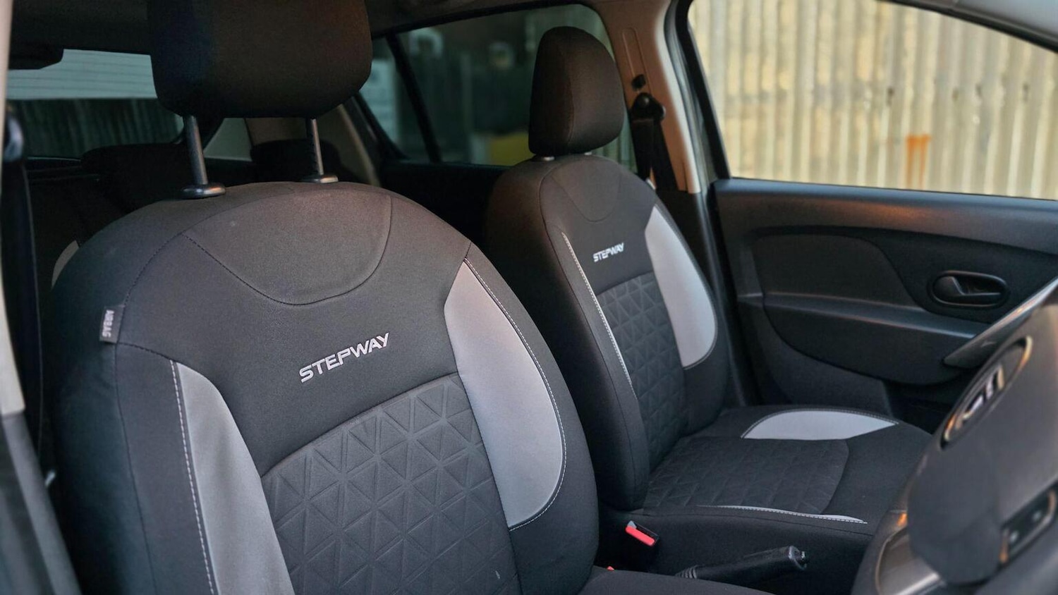 Used Dacia Sandero Stepway 2014 for sale - 77636926: Photo 44