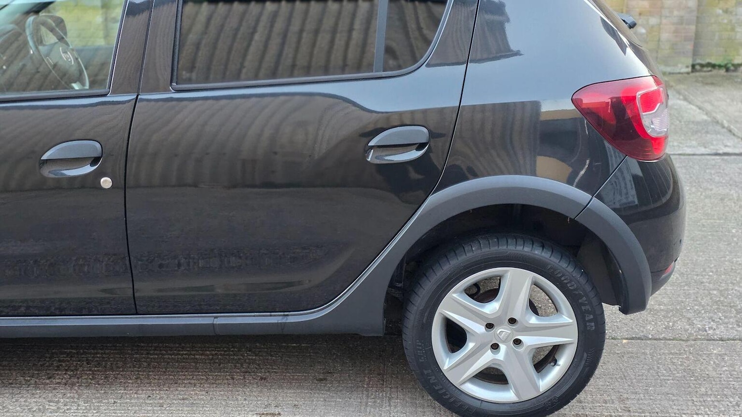 Used Dacia Sandero Stepway 2014 for sale - 77636926: Photo 47