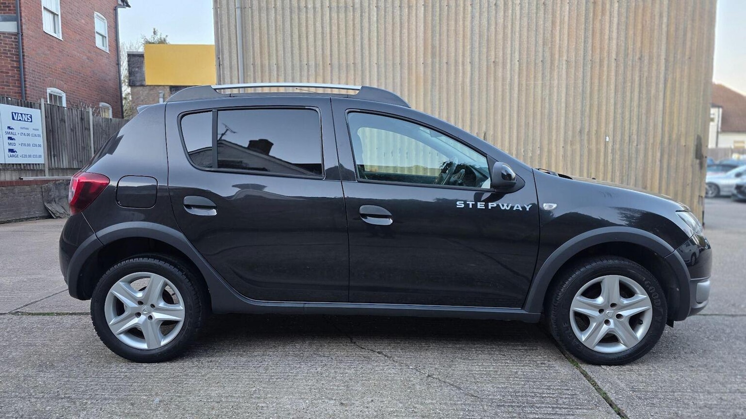 Used Dacia Sandero Stepway 2014 for sale - 77636926: Photo 5
