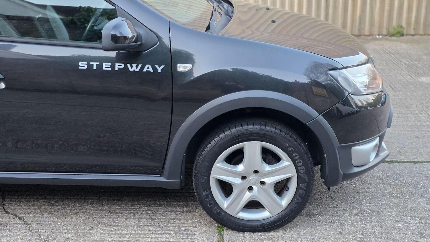 Used Dacia Sandero Stepway 2014 for sale - 77636926: Photo 54