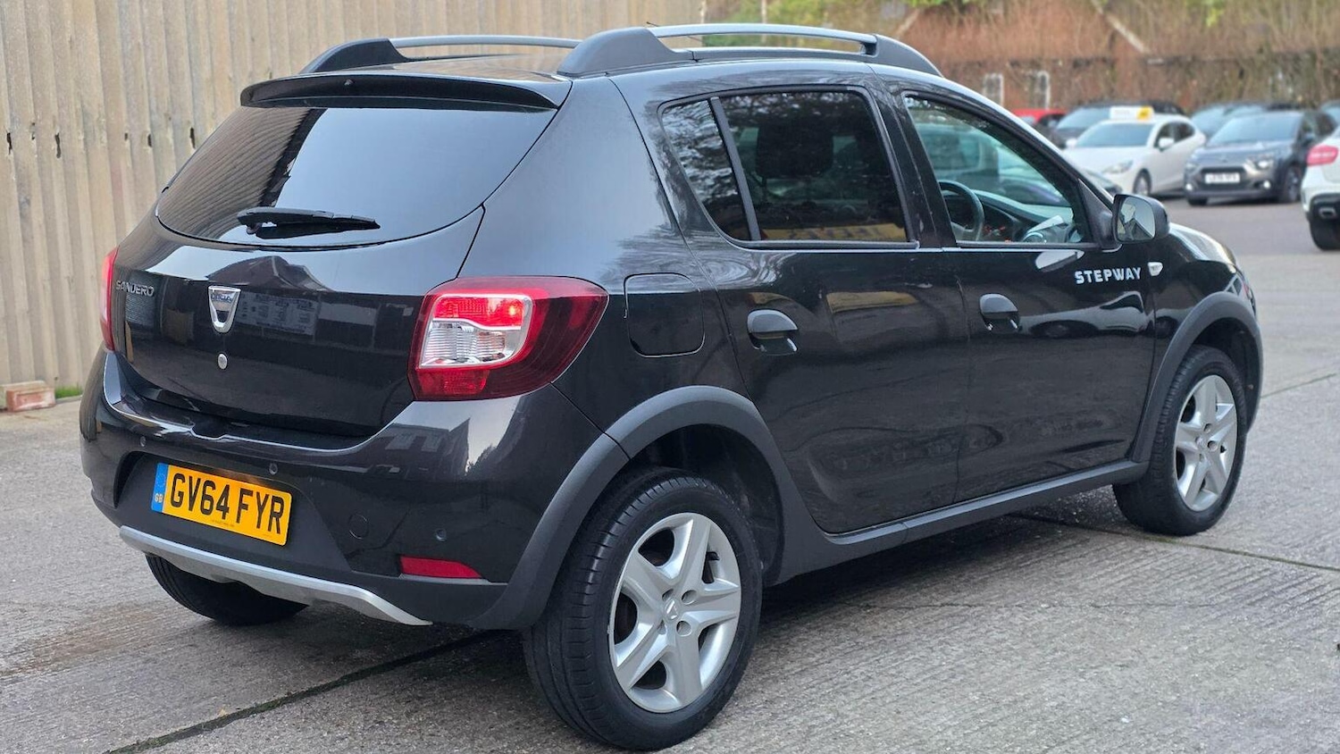 Used Dacia Sandero Stepway 2014 for sale - 77636926: Photo 6
