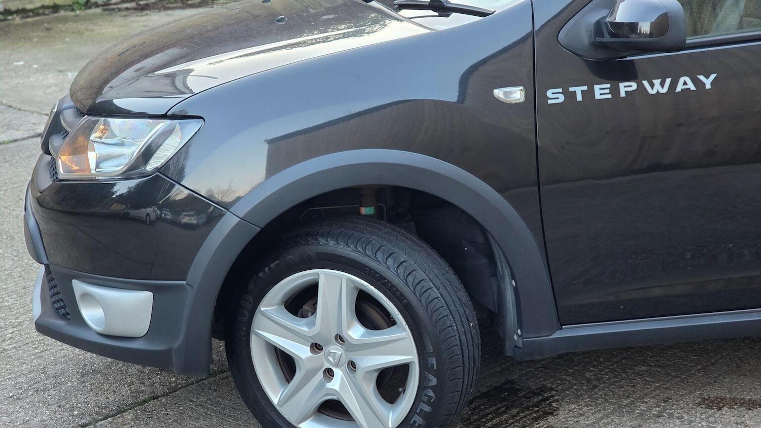 Used Dacia Sandero Stepway 2014 for sale - 77636926: Photo 74