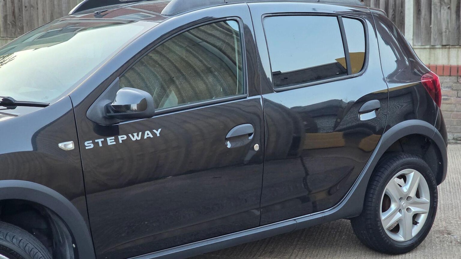 Used Dacia Sandero Stepway 2014 for sale - 77636926: Photo 78