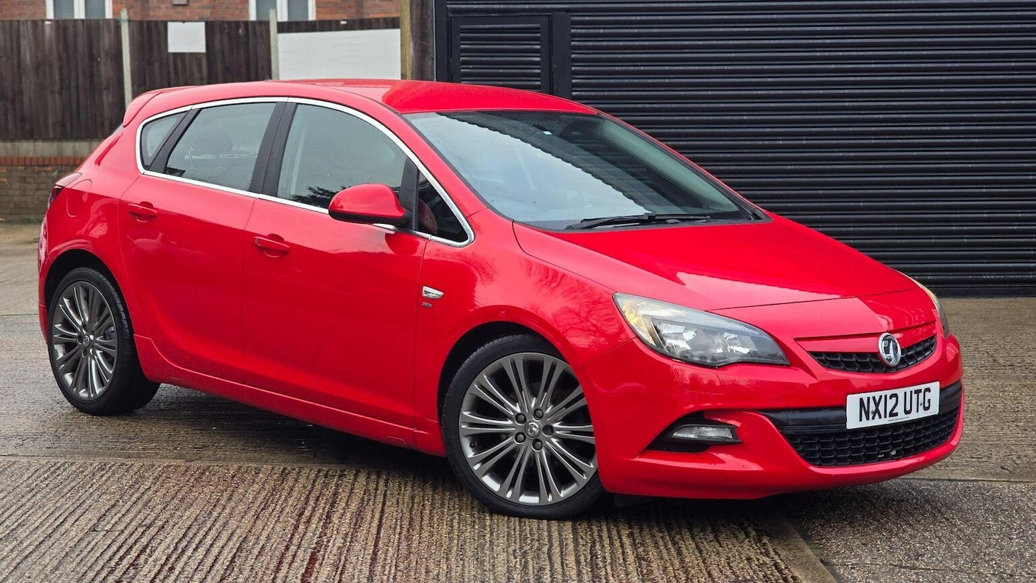 Used Vauxhall Astra 2012 for sale - 77201343: Photo 2