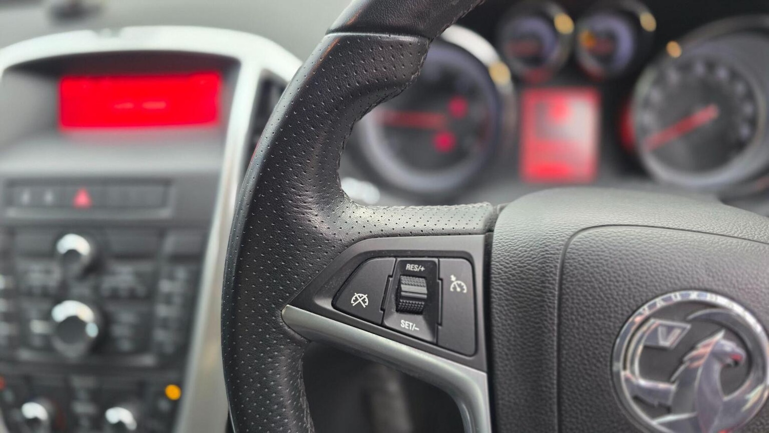 Used Vauxhall Astra 2012 for sale - 77201343: Photo 22