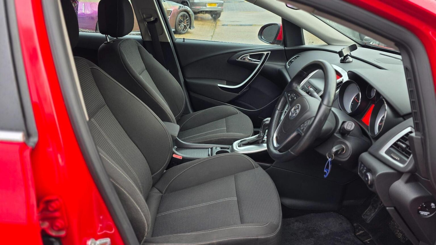 Used Vauxhall Astra 2012 for sale - 77201343: Photo 25