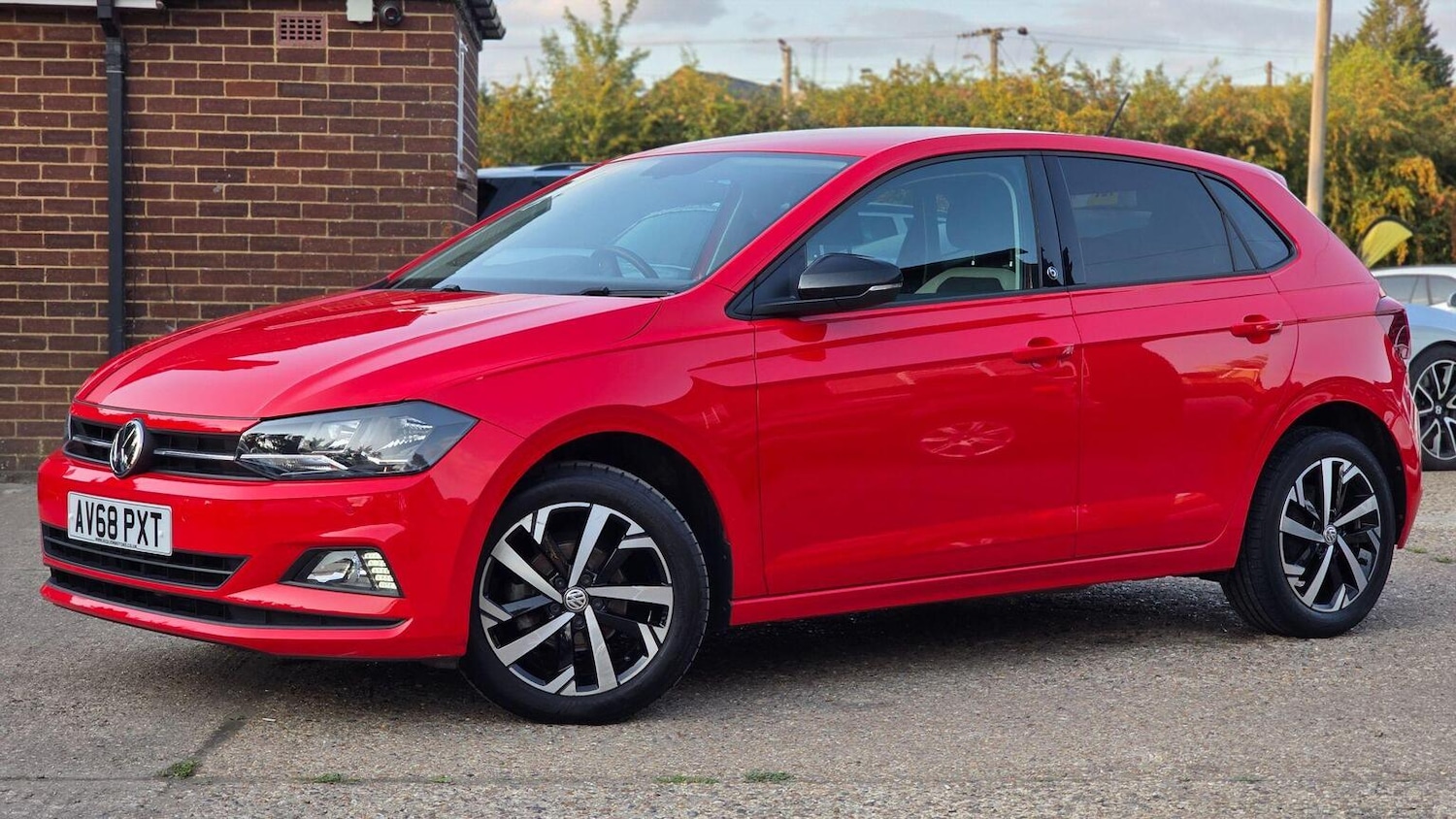 Used Volkswagen Polo 2018 for sale - 76793903: Photo 3