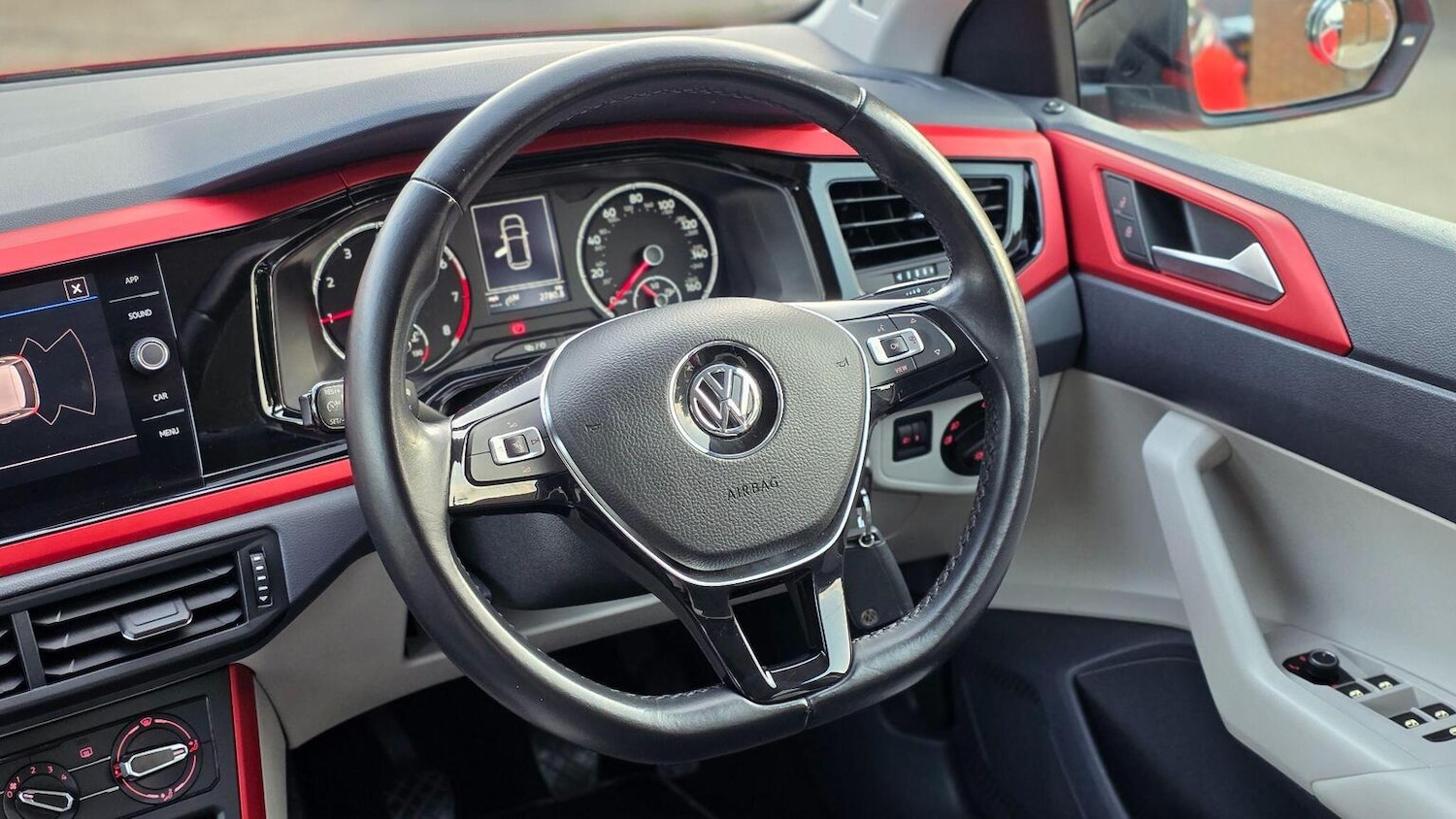 Used Volkswagen Polo 2018 for sale - 76793903: Photo 62