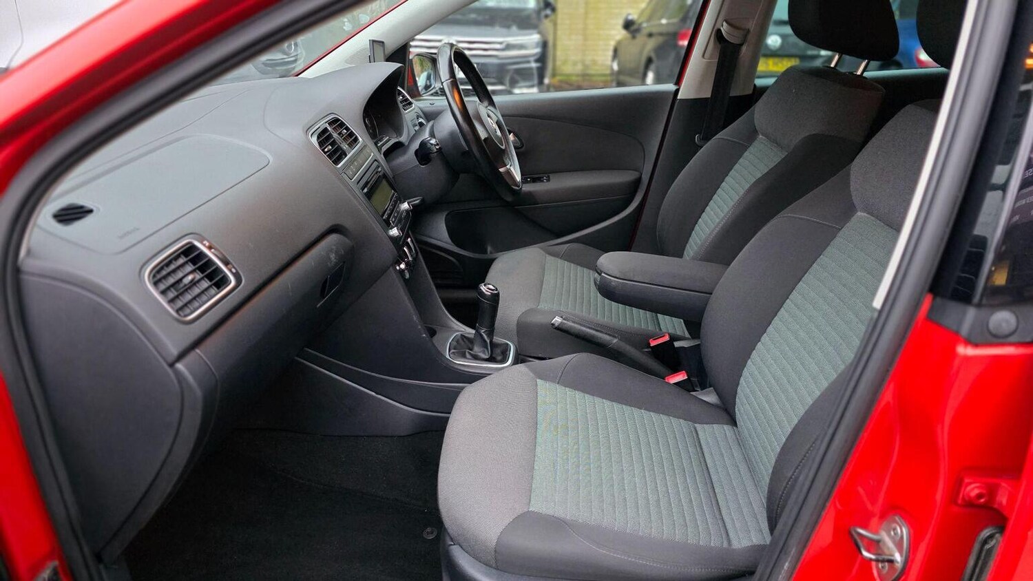 Used Volkswagen Polo 2010 for sale - 77516076: Photo 10