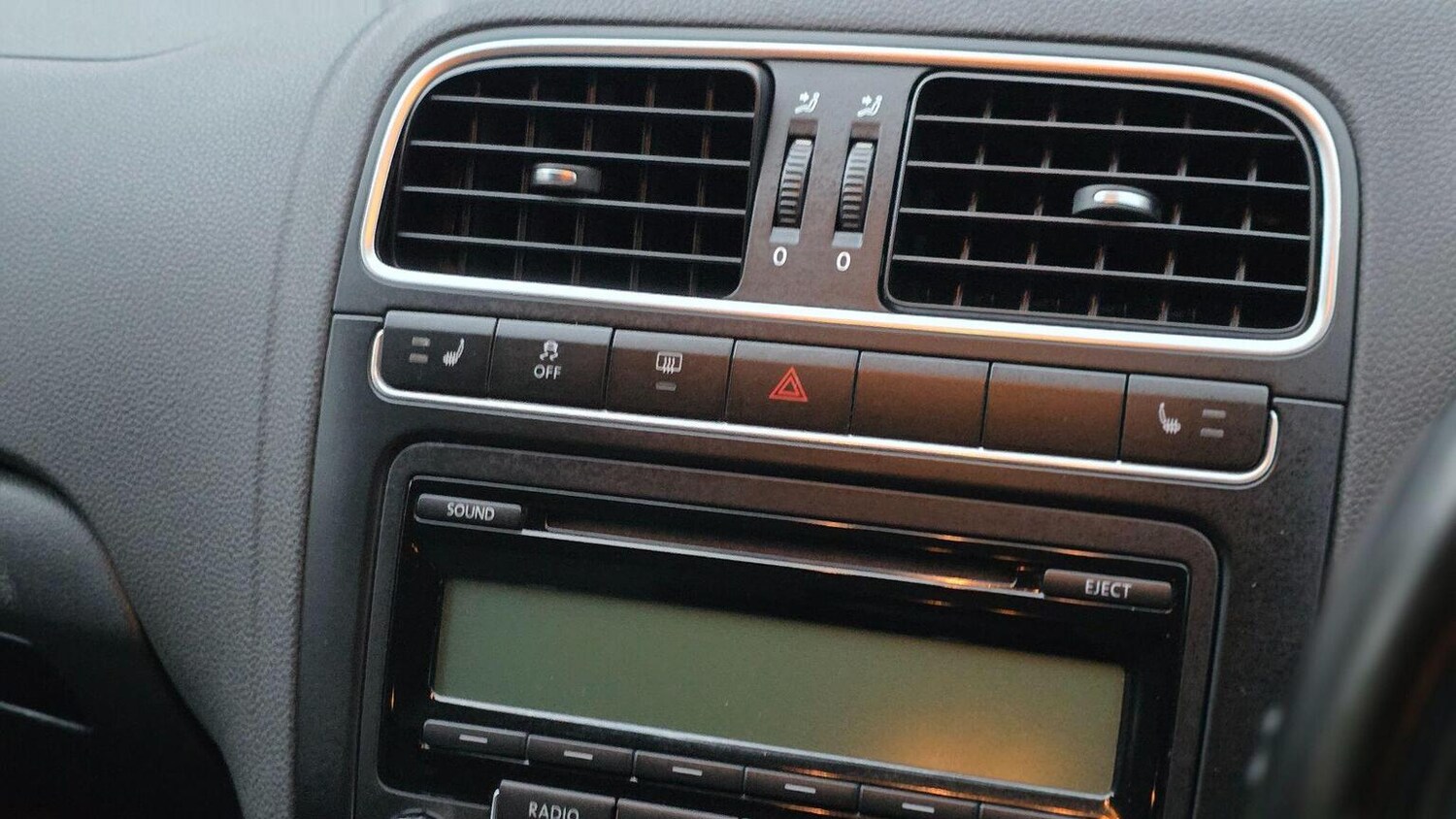 Used Volkswagen Polo 2010 for sale - 77516076: Photo 15