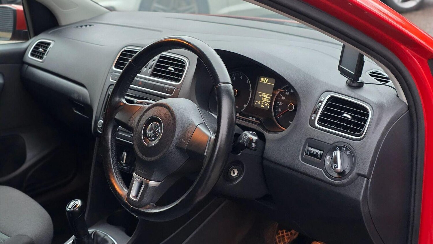 Used Volkswagen Polo 2010 for sale - 77516076: Photo 18