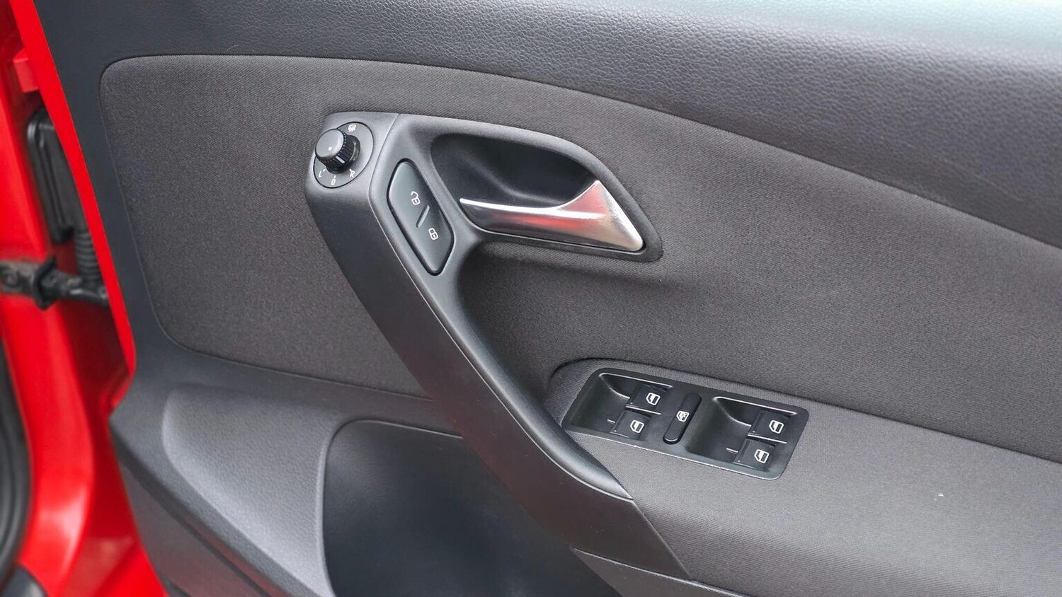 Used Volkswagen Polo 2010 for sale - 77516076: Photo 19