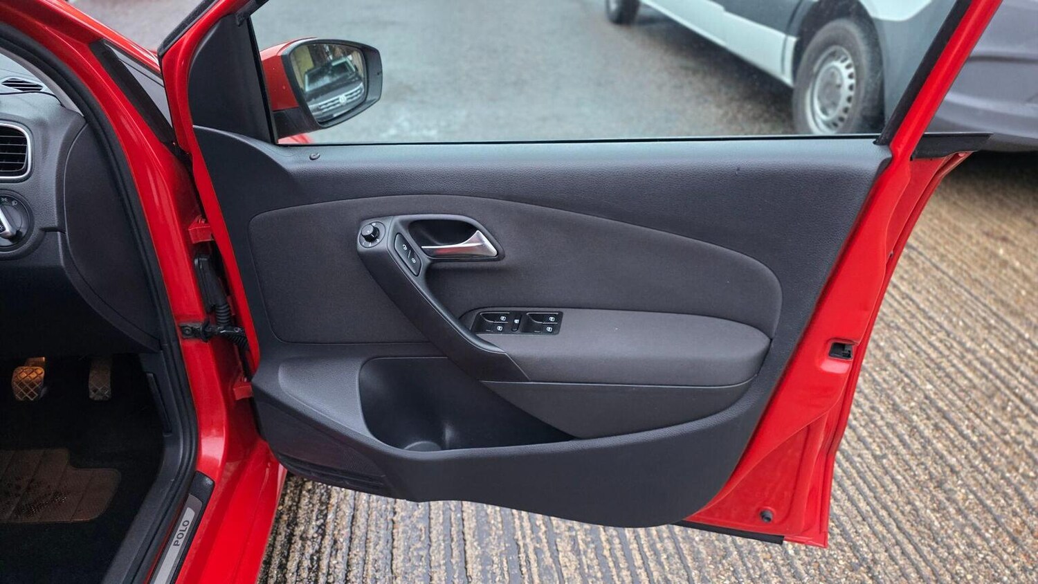 Used Volkswagen Polo 2010 for sale - 77516076: Photo 20