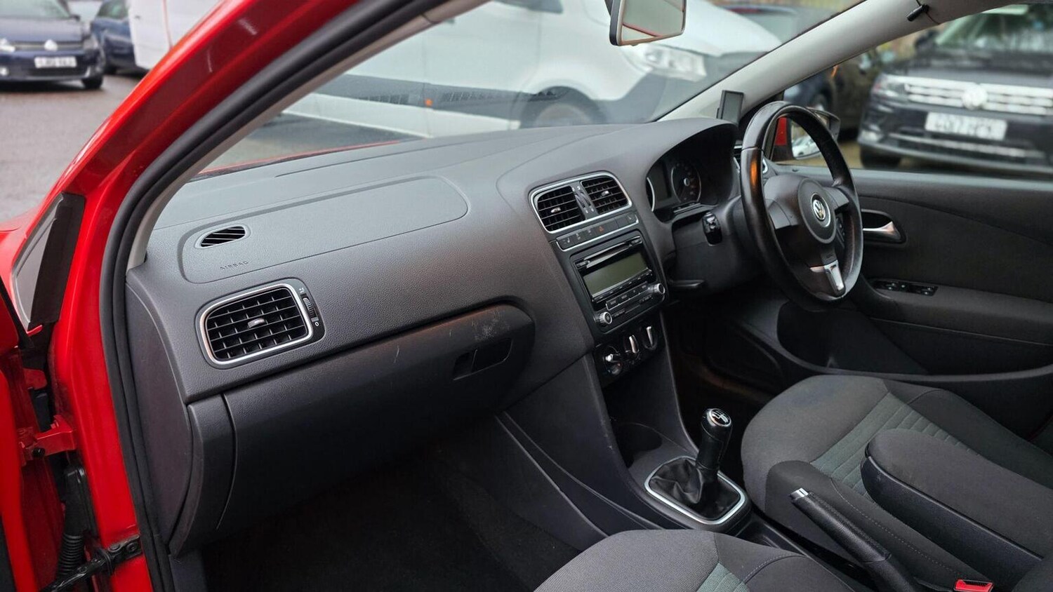 Used Volkswagen Polo 2010 for sale - 77516076: Photo 28