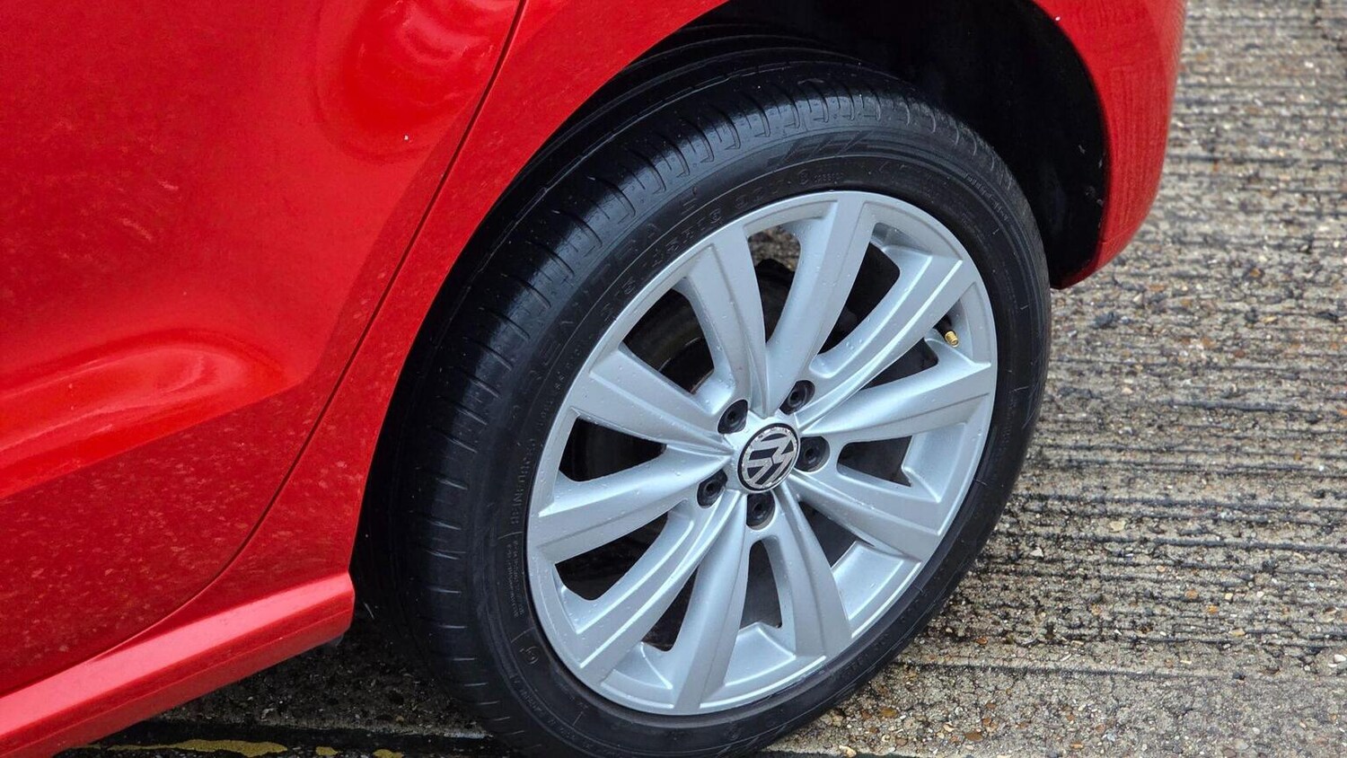 Used Volkswagen Polo 2010 for sale - 77516076: Photo 39