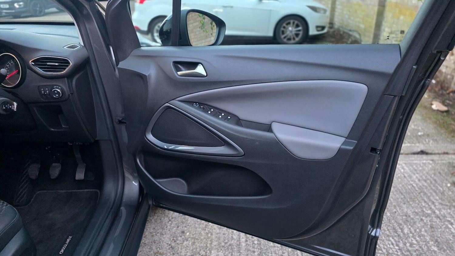 Used Vauxhall Crossland X 2020 for sale - 76777051: Photo 44