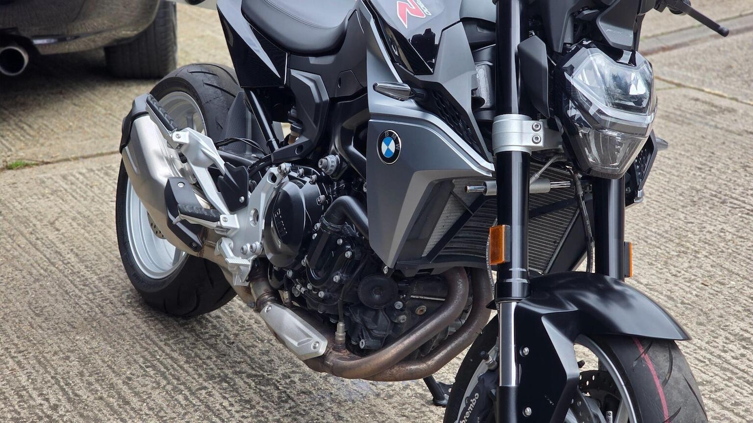 BMW F 900 R