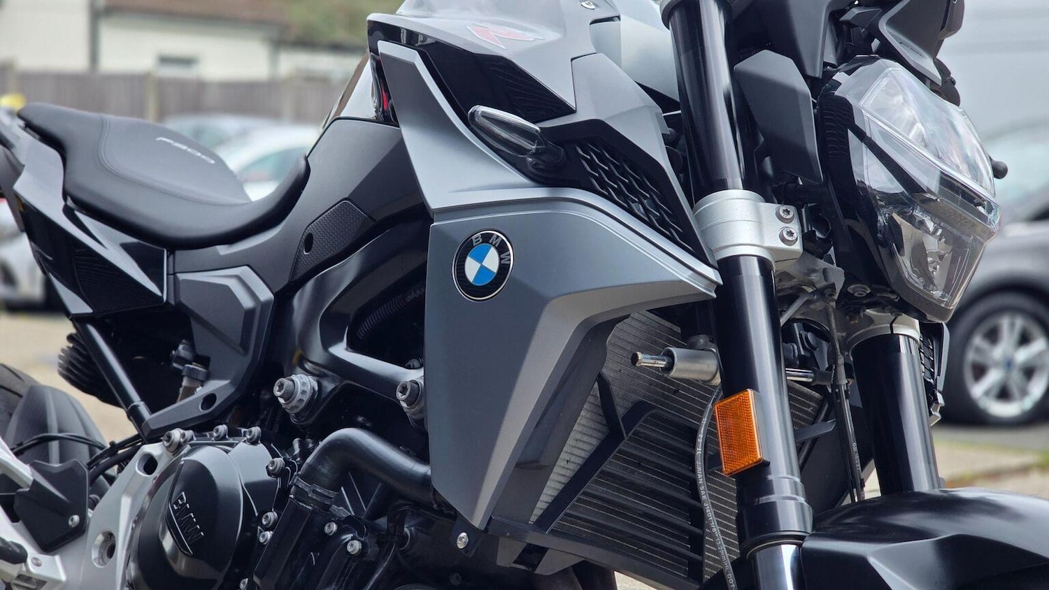 BMW F 900 R
