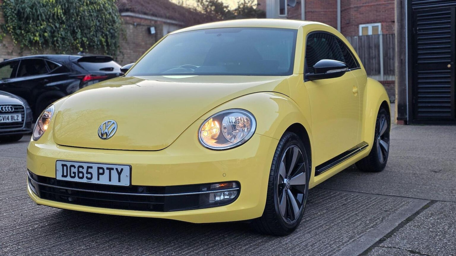 Used Volkswagen Beetle 2015 for sale - 77968665: Photo 10