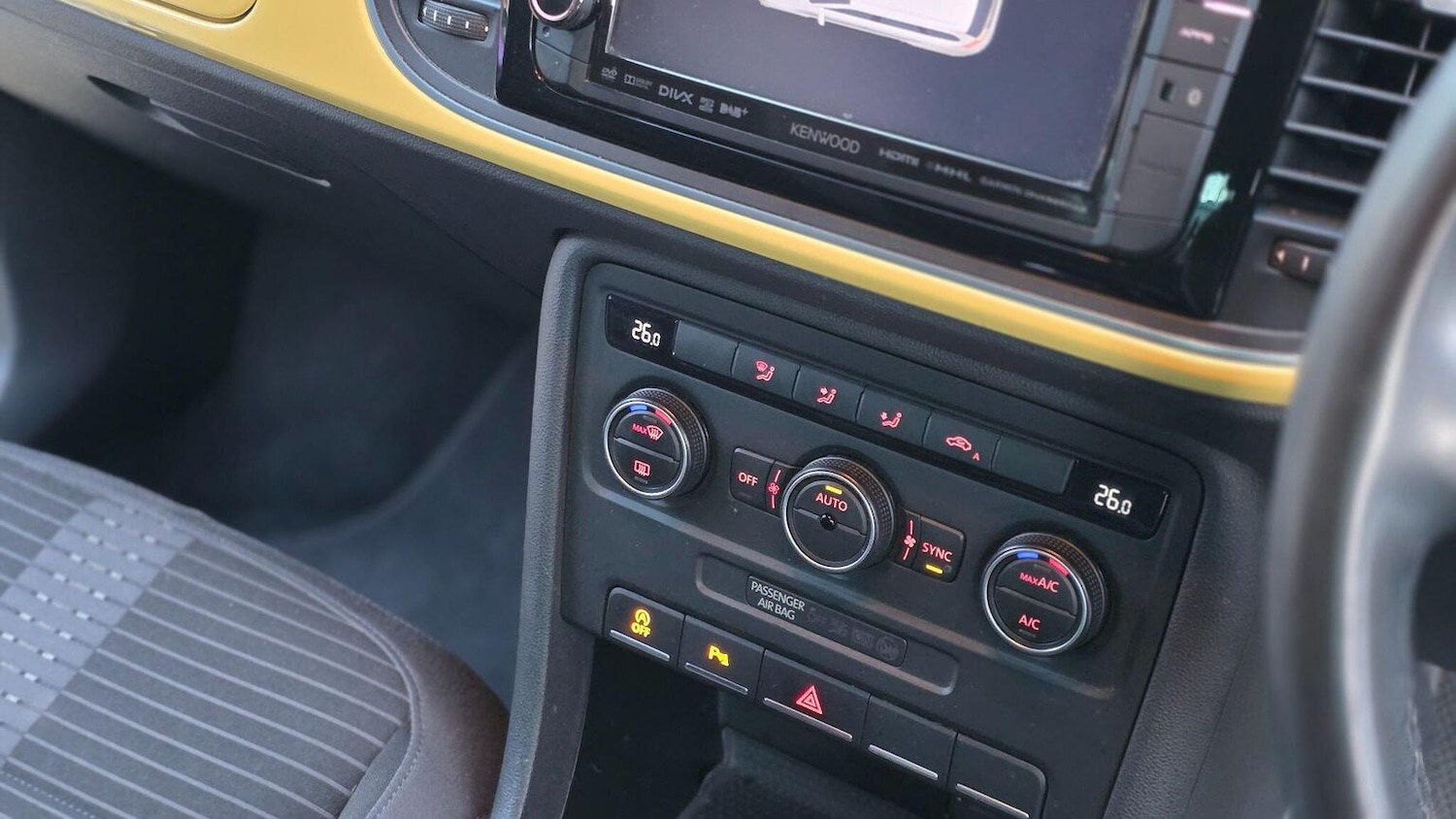 Used Volkswagen Beetle 2015 for sale - 77968665: Photo 19