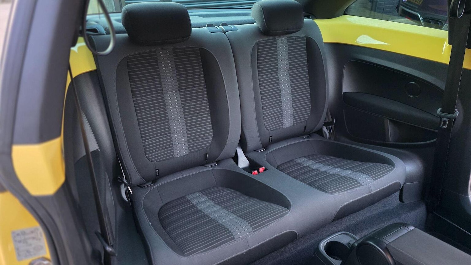 Used Volkswagen Beetle 2015 for sale - 77968665: Photo 37