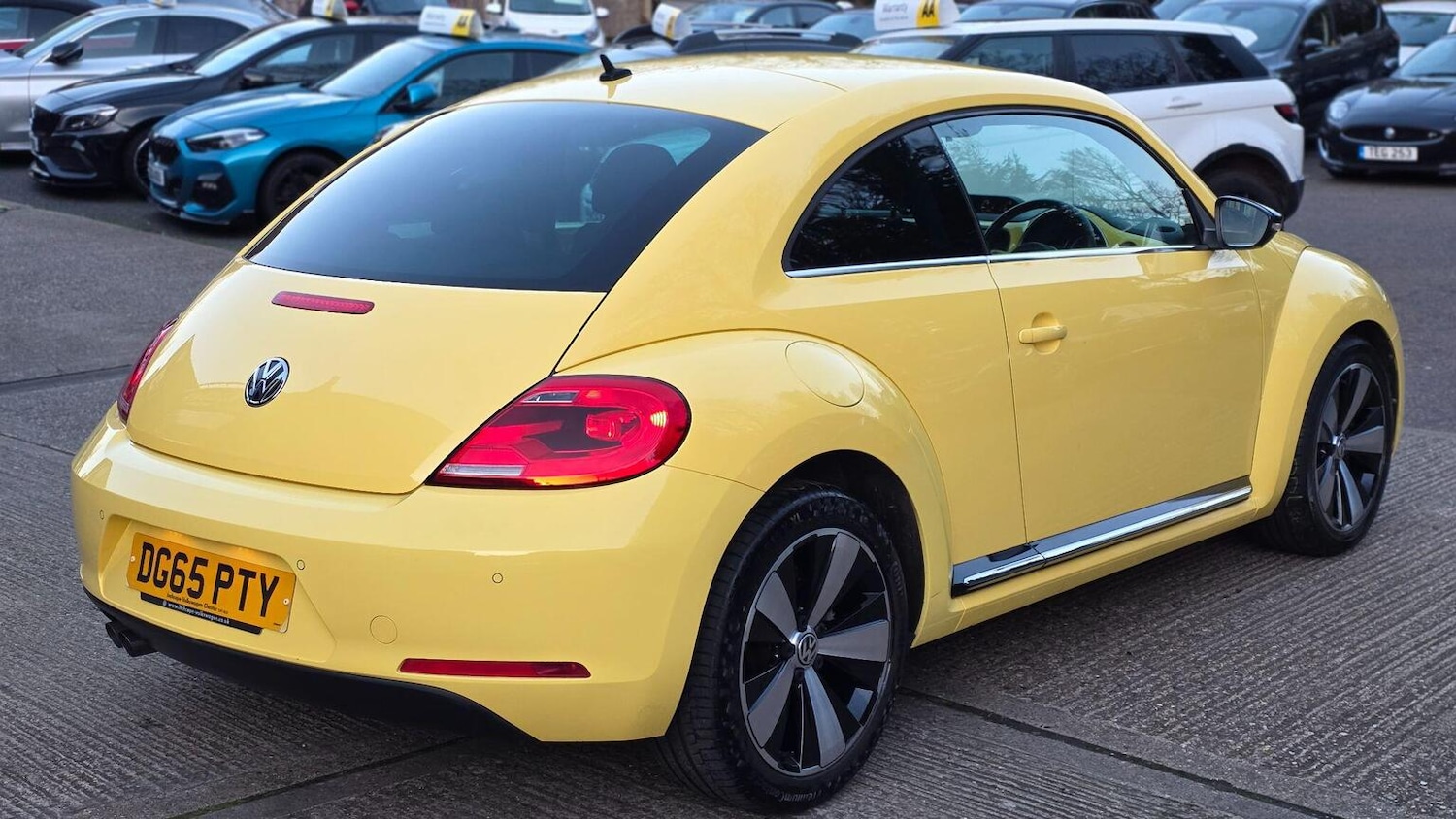 Used Volkswagen Beetle 2015 for sale - 77968665: Photo 50