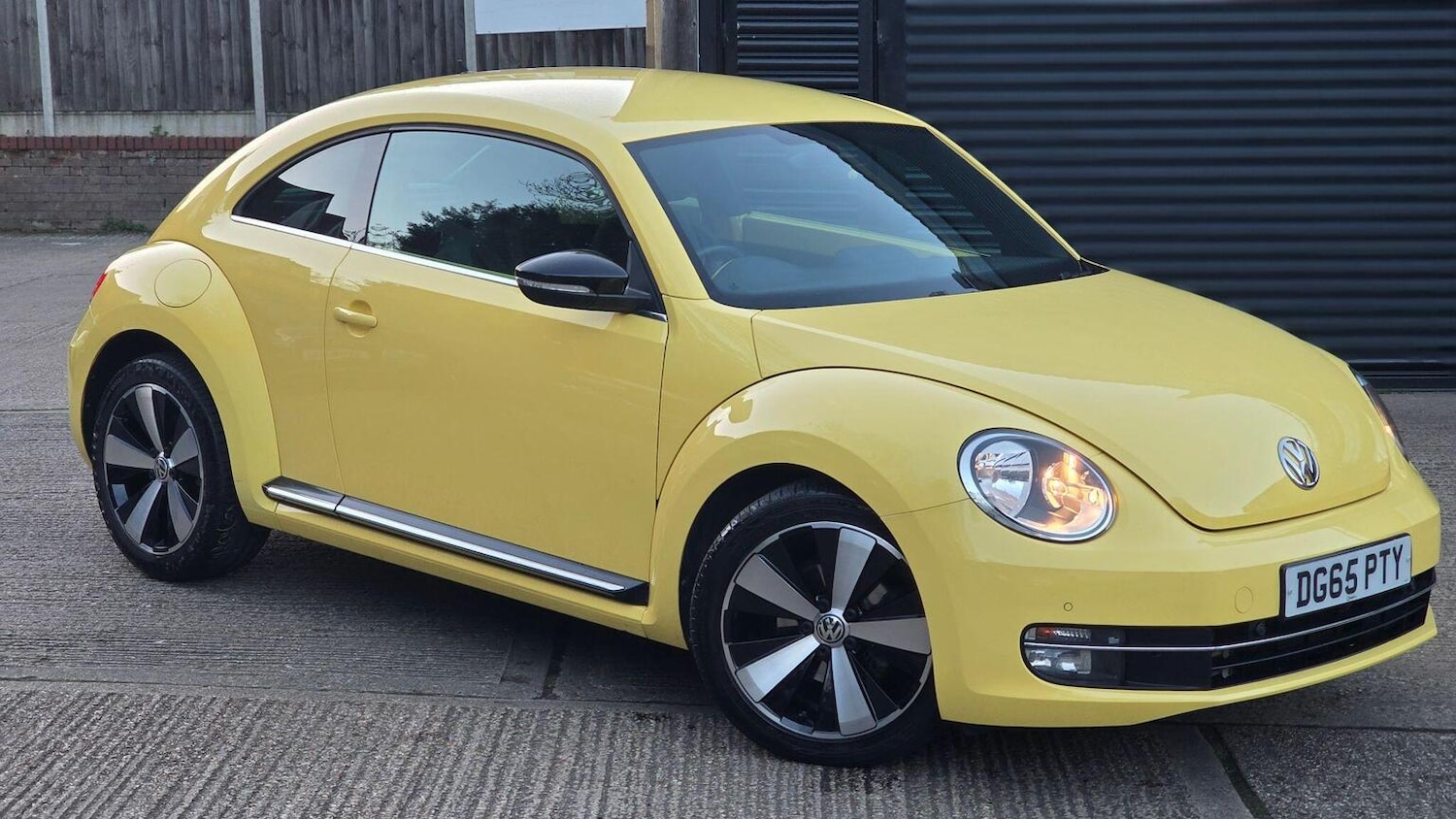 Used Volkswagen Beetle 2015 for sale - 77968665: Photo 79