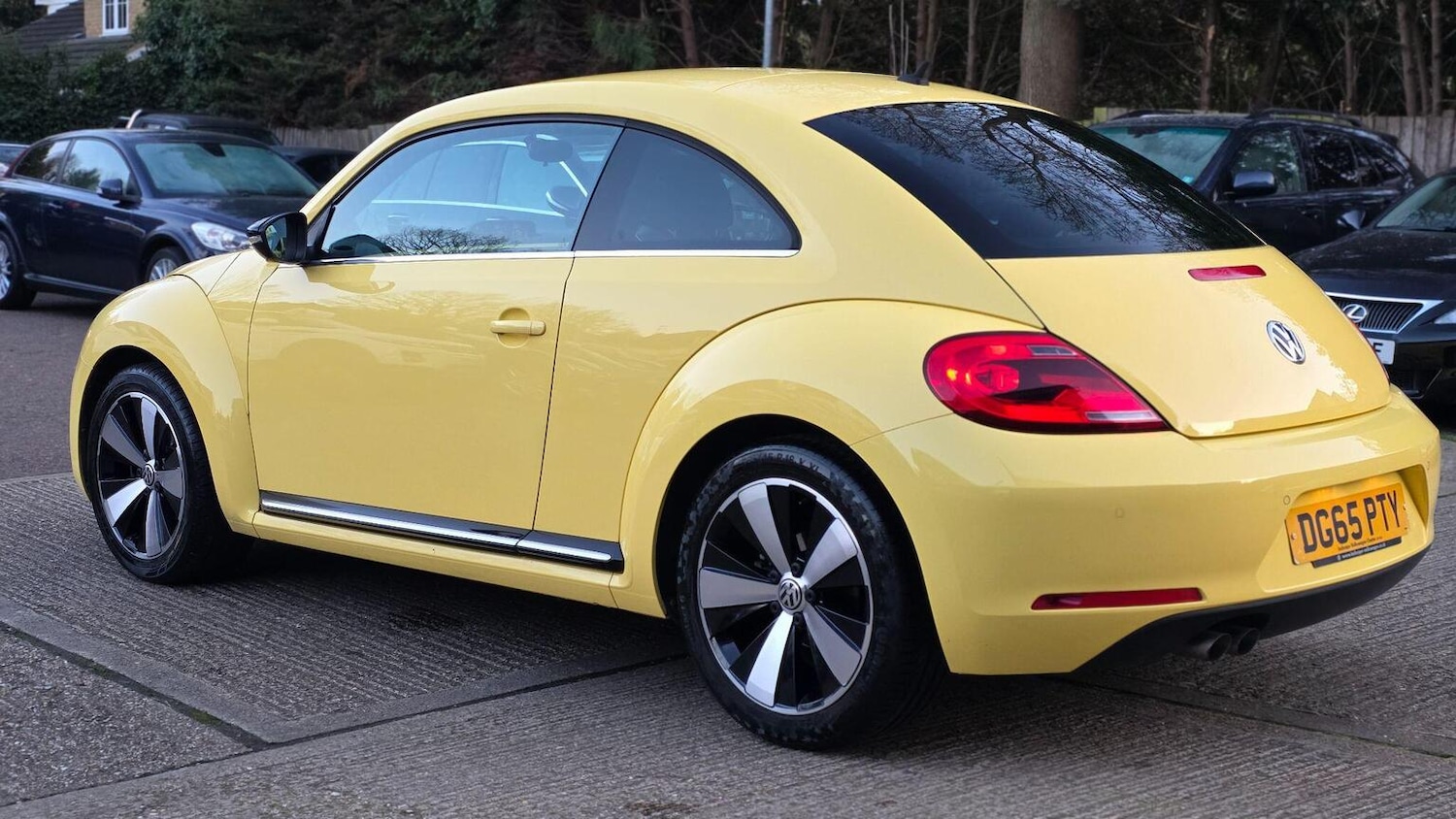 Used Volkswagen Beetle 2015 for sale - 77968665: Photo 8