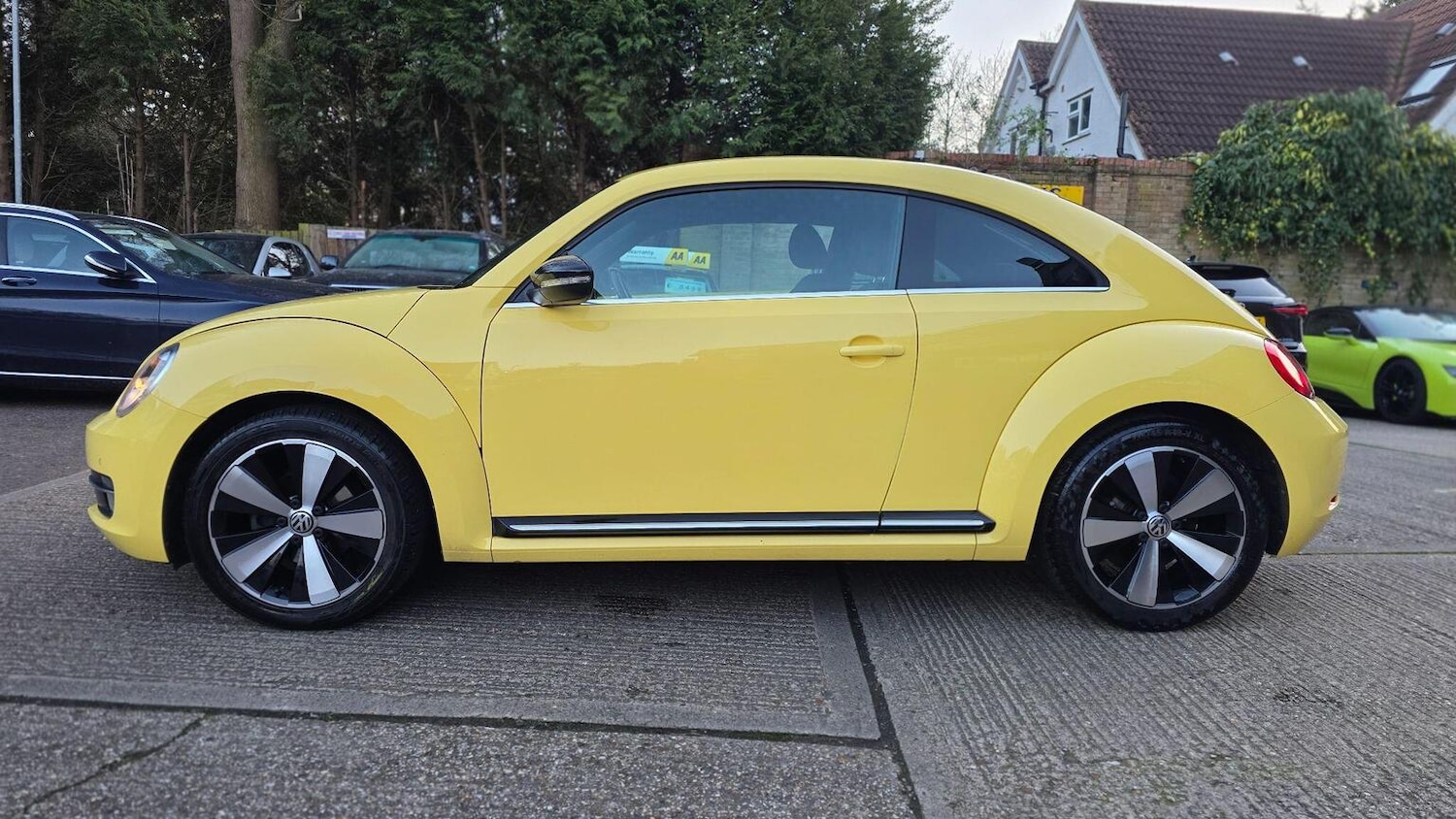 Used Volkswagen Beetle 2015 for sale - 77968665: Photo 9