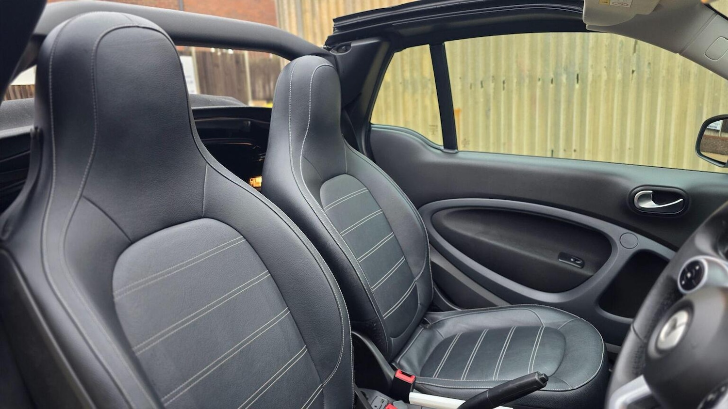 Used smart fortwo 2016 for sale - 76611398: Photo 24