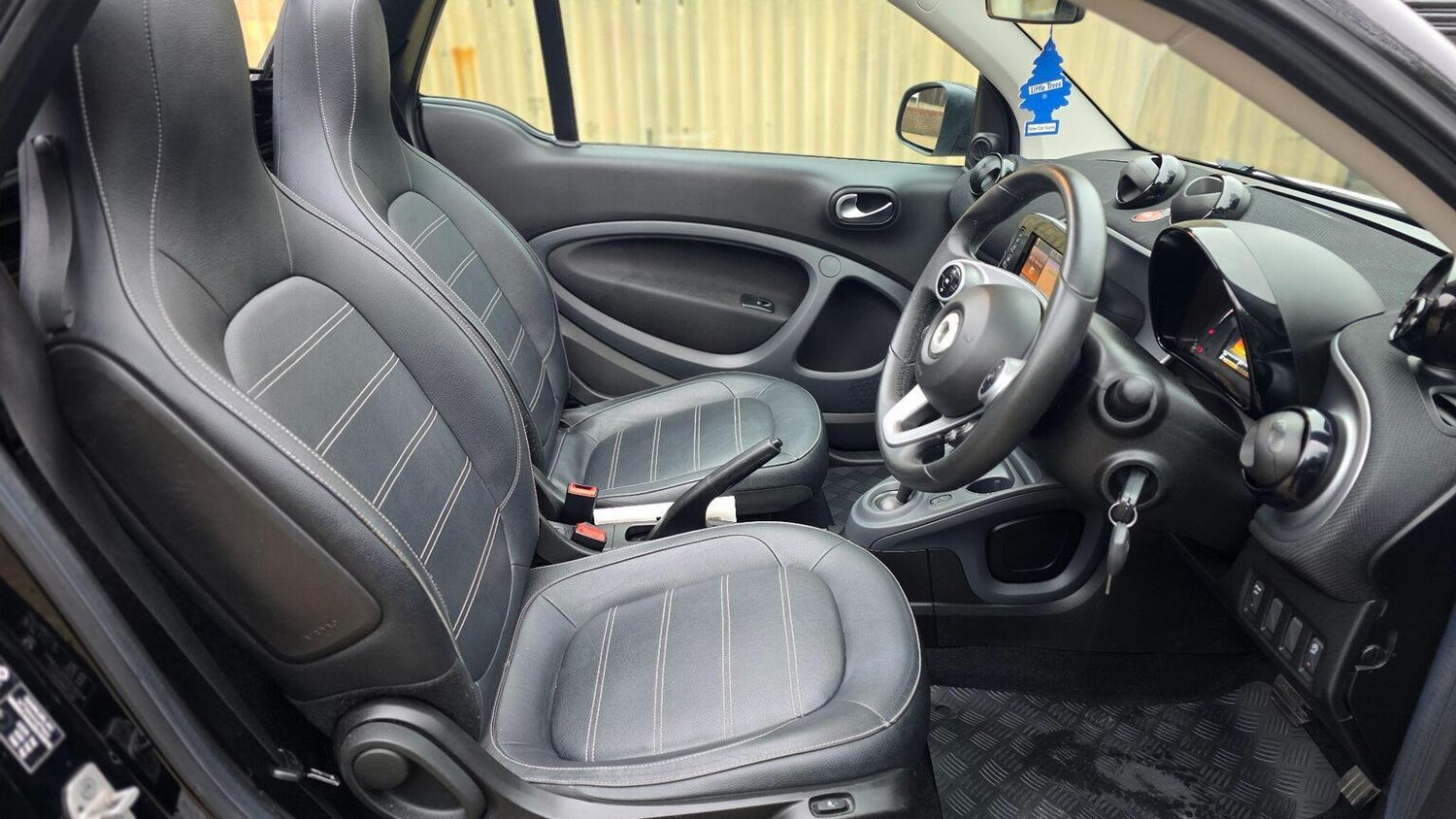 Used smart fortwo 2016 for sale - 76611398: Photo 25